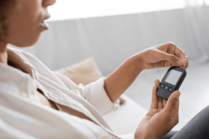 A woman checks her insulin level.