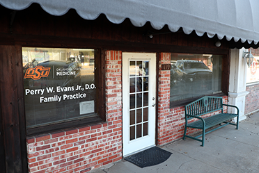 OSU Family Medicine Cleveland Clinic front entrance.